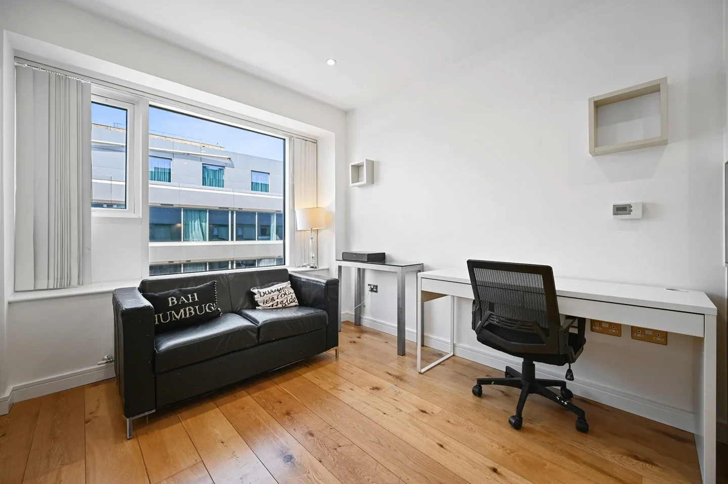 Flat Balfour Road in Greater London