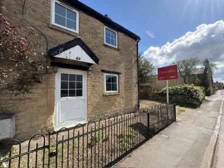 House Sergeants Mess Road in West Oxfordshire