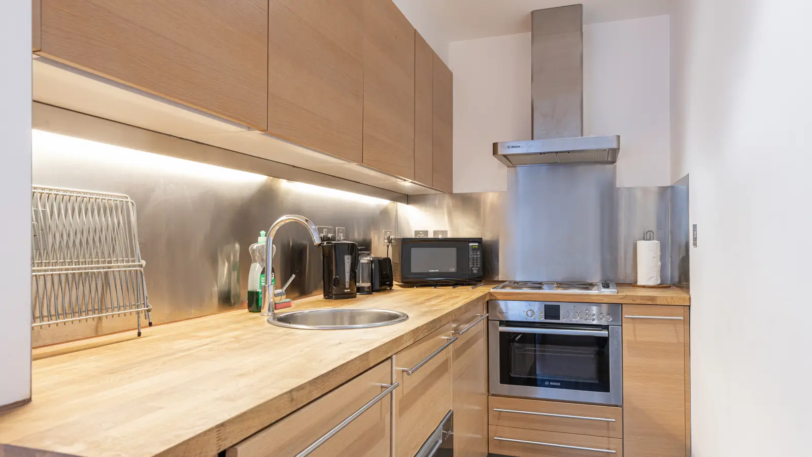 Flat Gatesborough Street in Greater London