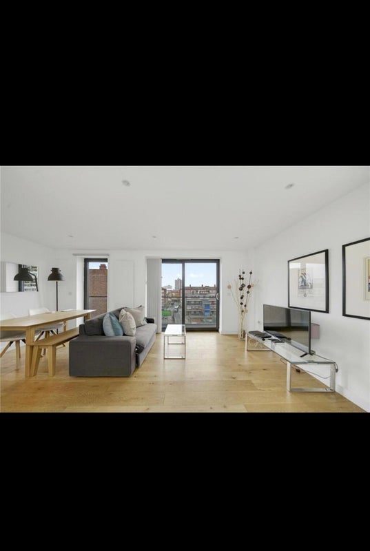 Room Hare Walk in Greater London