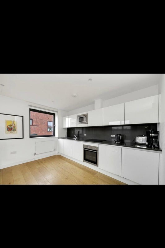 Room Hare Walk in Greater London
