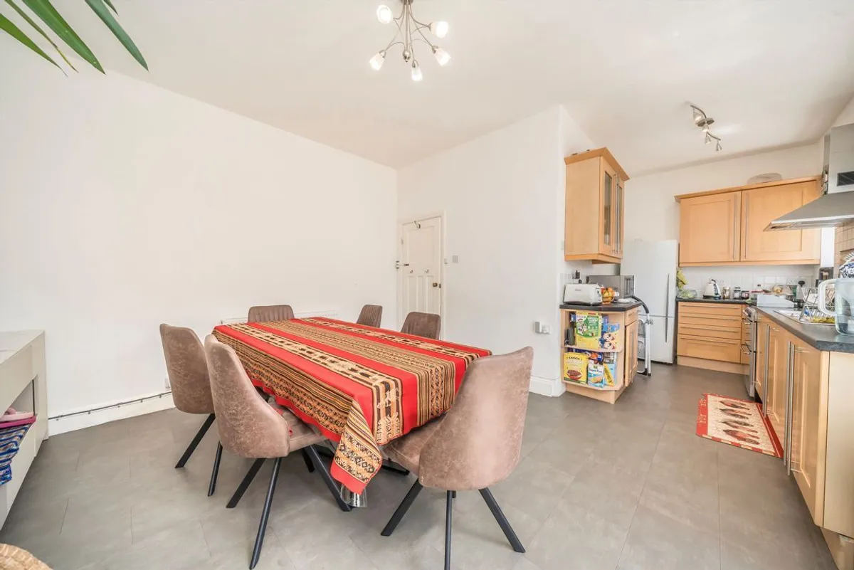House Cuckoo Lane in Greater London