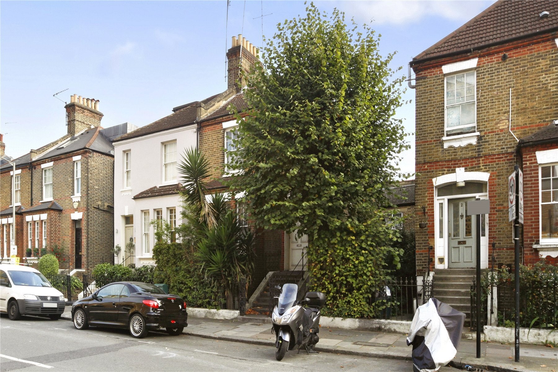 Flat Warriner Gardens in Greater London