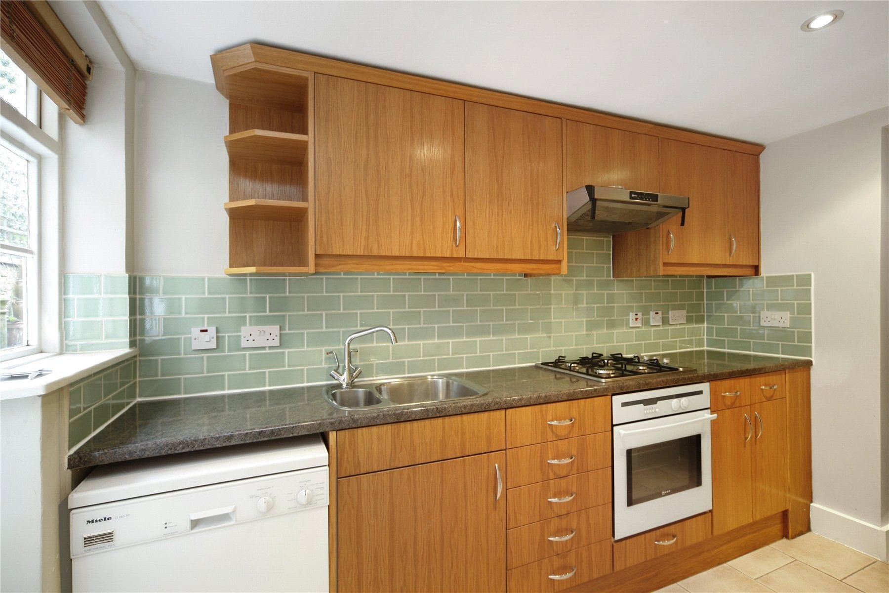 Flat Warriner Gardens in Greater London