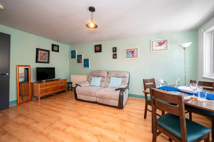 Flat Reginald Road in Greater London