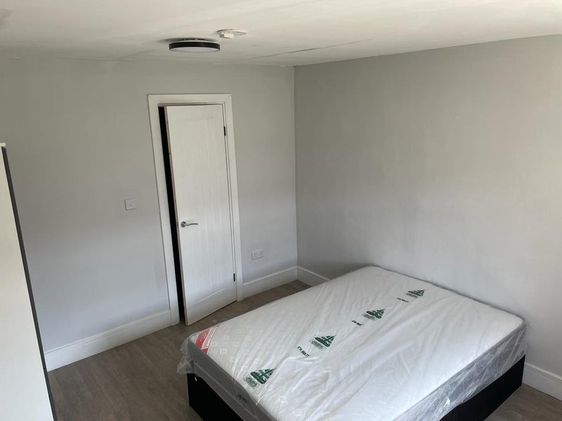 Room Valencia Croft / Morar Close in Birmingham