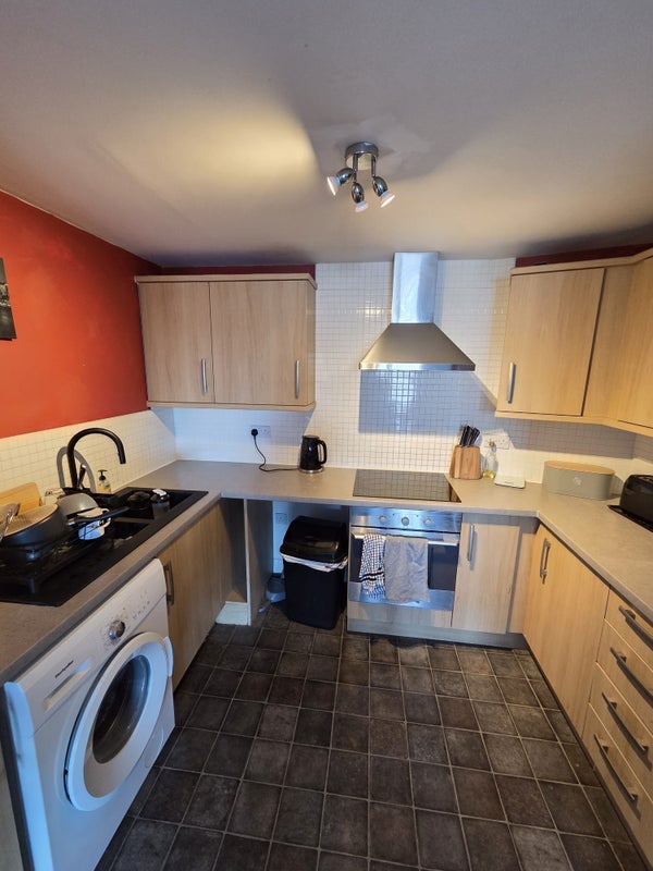 Room Sir Thomas White Close in Warwick