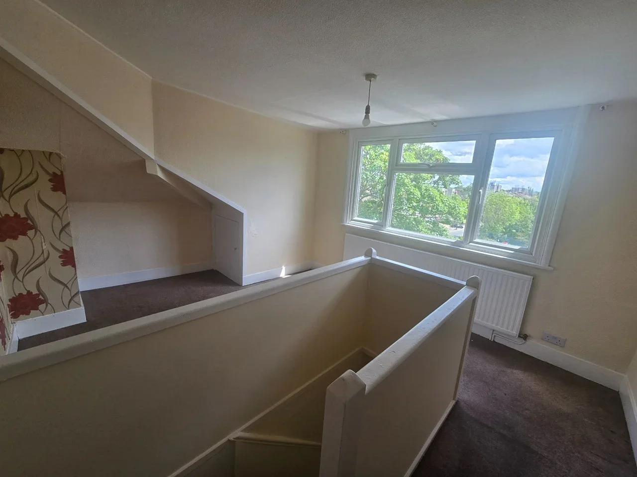 Flat Lower Addiscombe Road in Greater London
