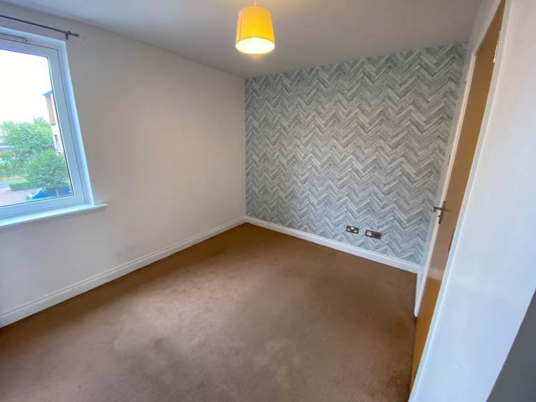 Flat Minerva Way in Glasgow