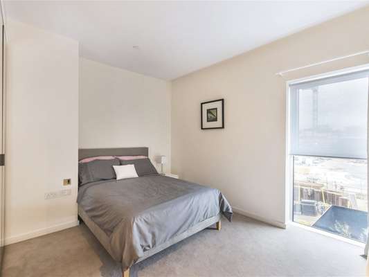 Flat Lillie Square in Greater London