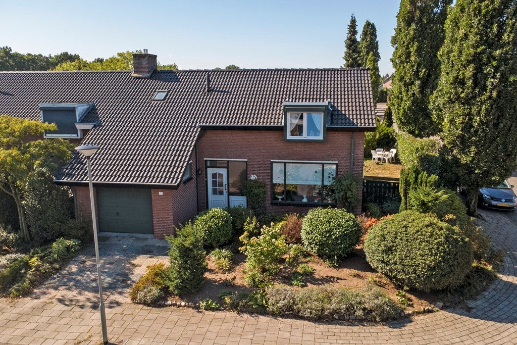 Huis Haakeskamp 2 in Linne