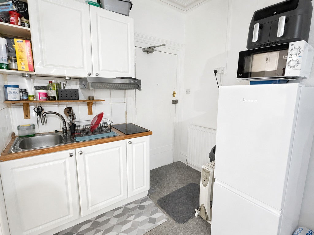 Flat St Clements Road in Poole