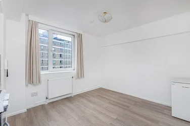 Flat Petyward in Greater London