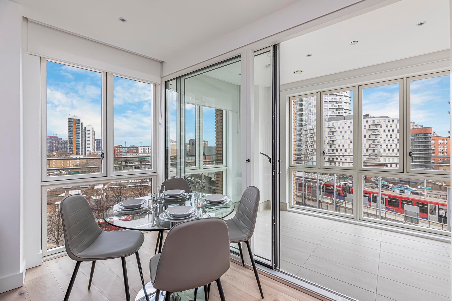 Flat Arniston Way in Greater London