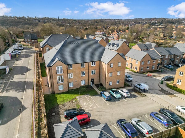 Flat Beckhill Approach in Leeds