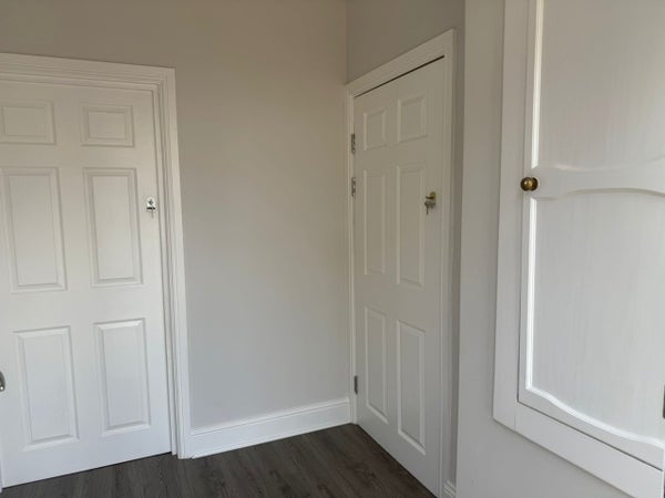 Flat Whitchurch Lane in London
