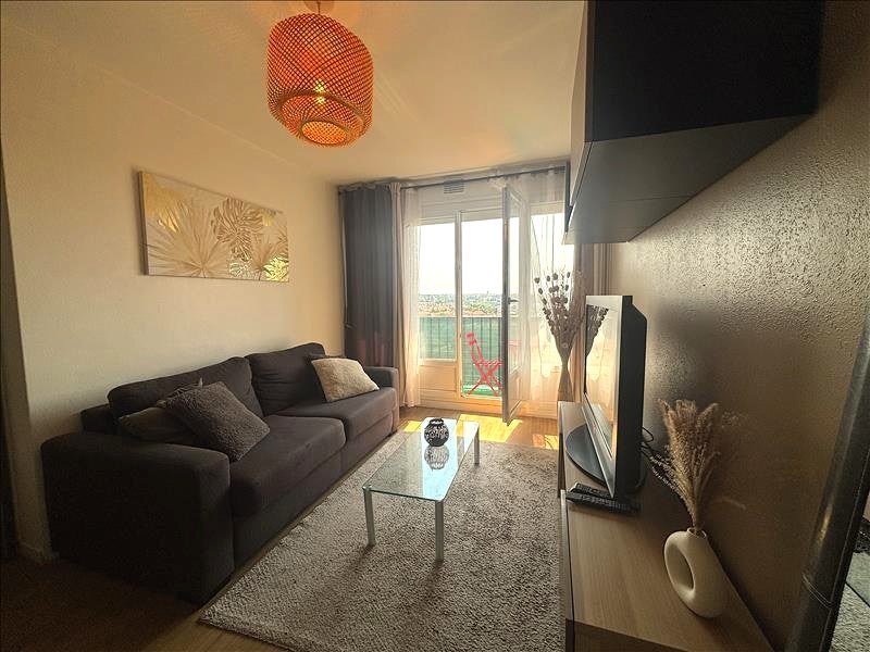 Flat Rue Jean Bart in Évreux