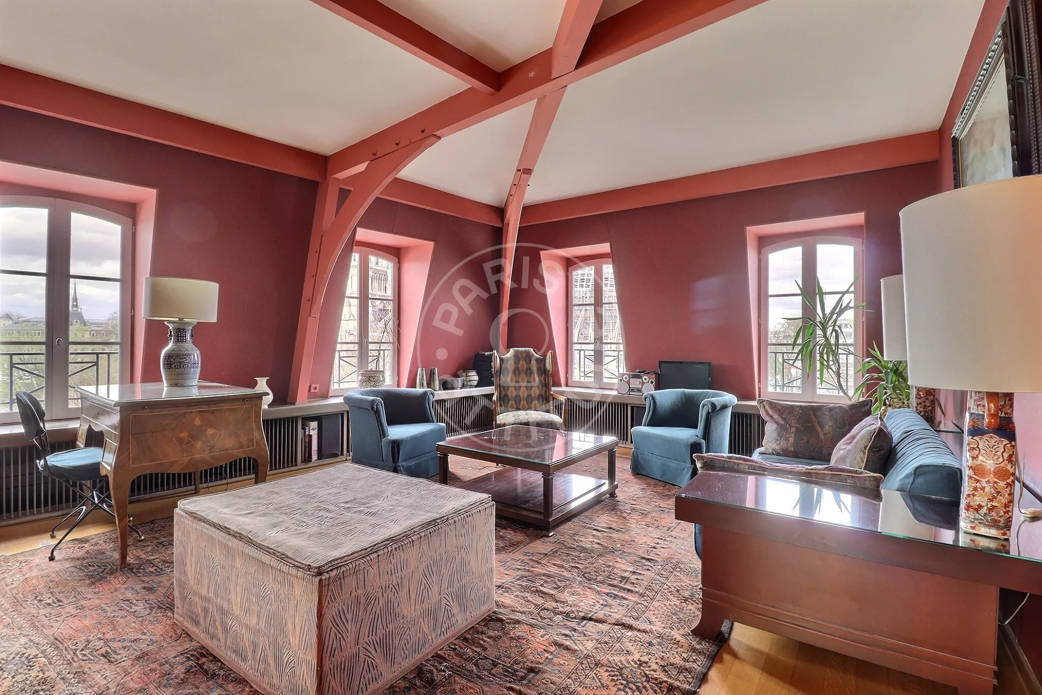 Appartement Rue des Grands Degrés à Paris