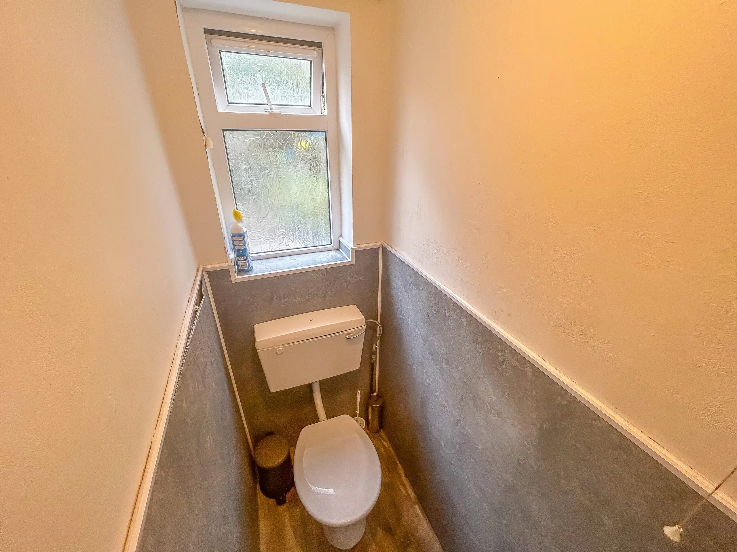 Room Brook Street in Pontypridd