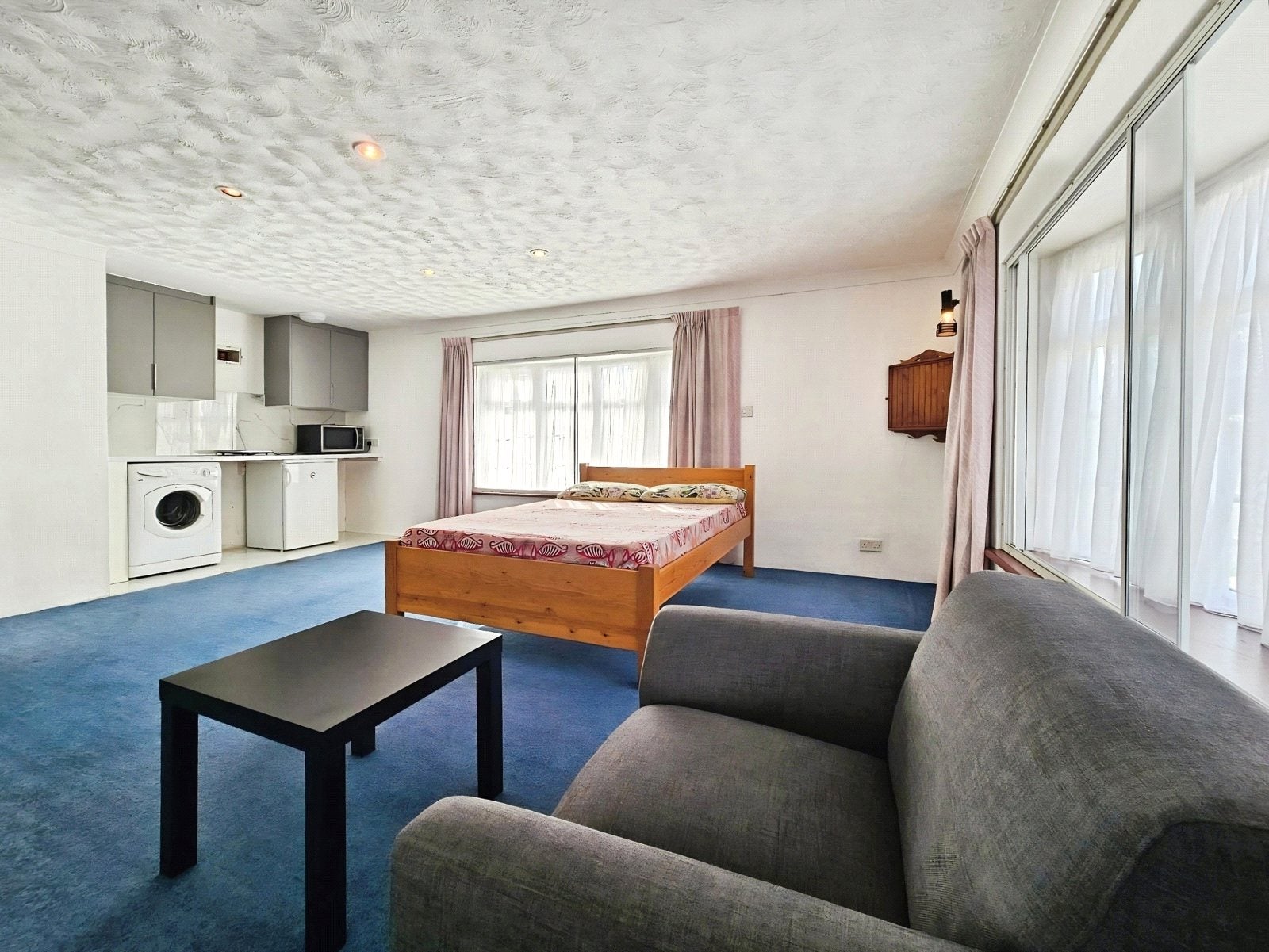 Room St. Mary's Crescent in Borough of Spelthorne