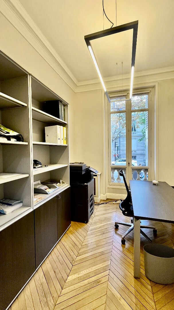 Flat Rue Jacques Bingen in Paris