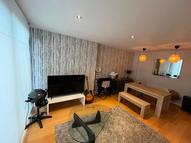 Room Alie Street in Greater London