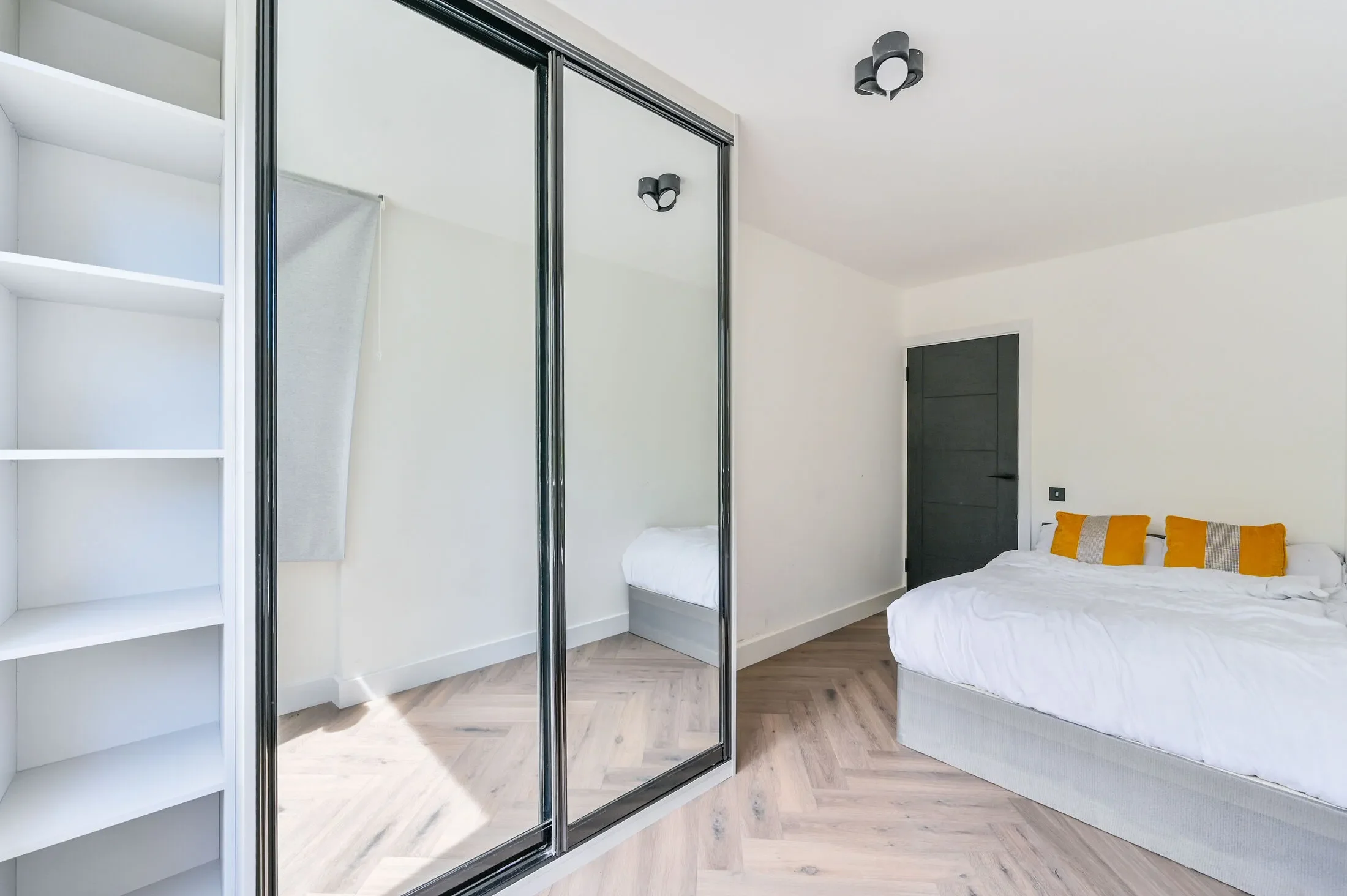 Flat Norfolk Crescent in City of Westminster