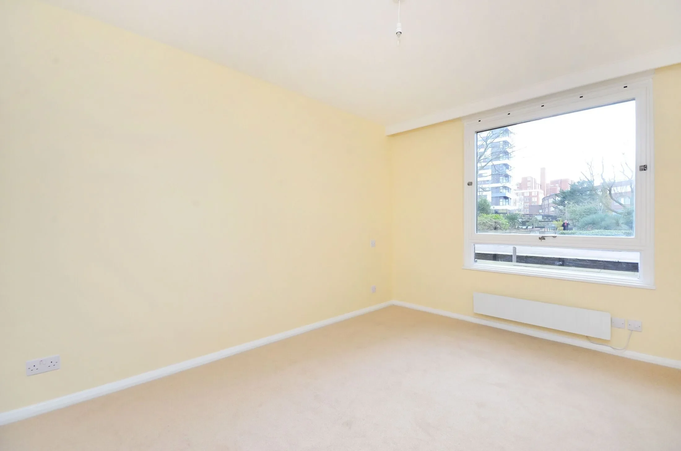 Flat Norfolk Crescent in City of Westminster