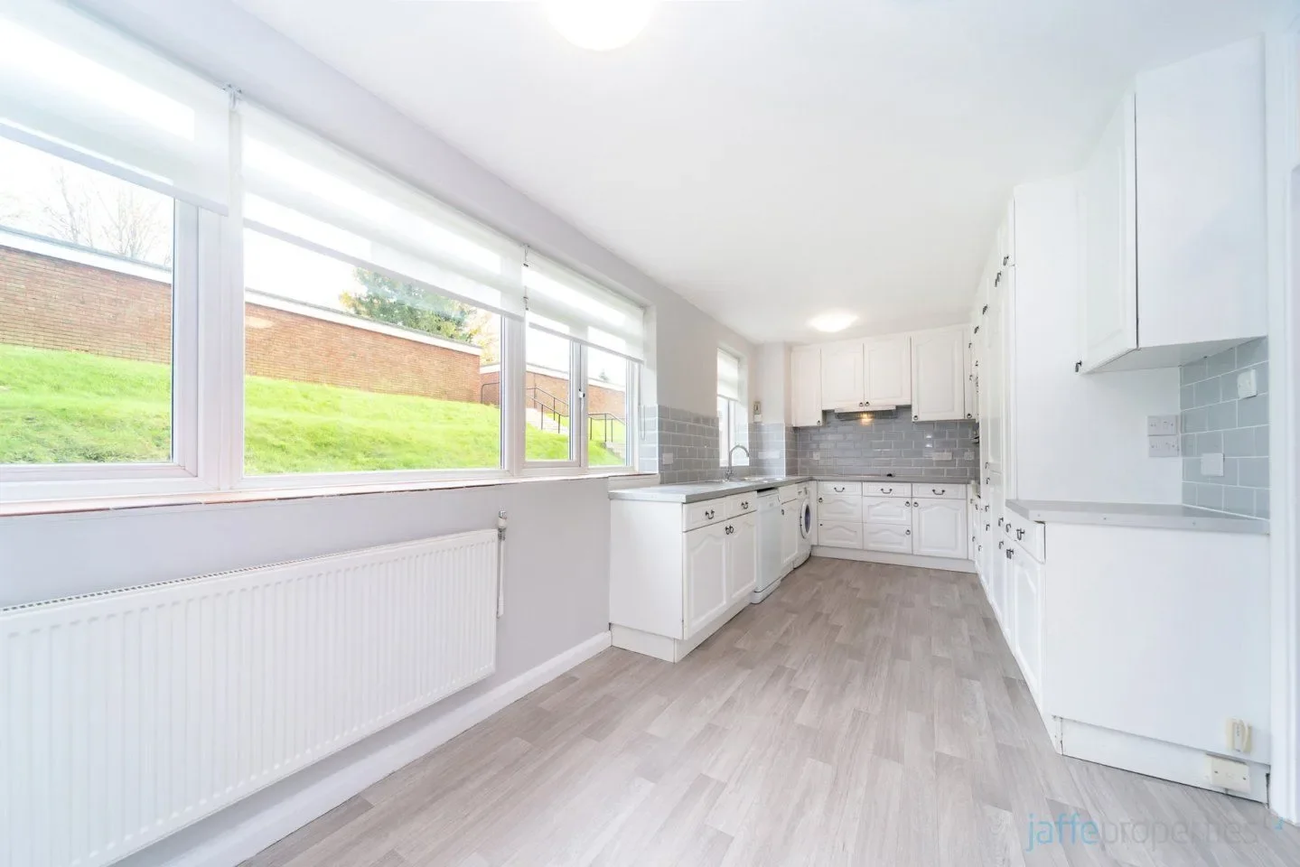 Flat Mountfield Road in Greater London
