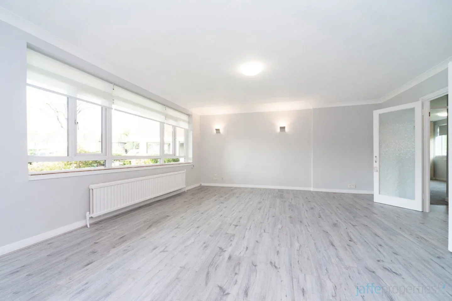 Flat Mountfield Road in Greater London