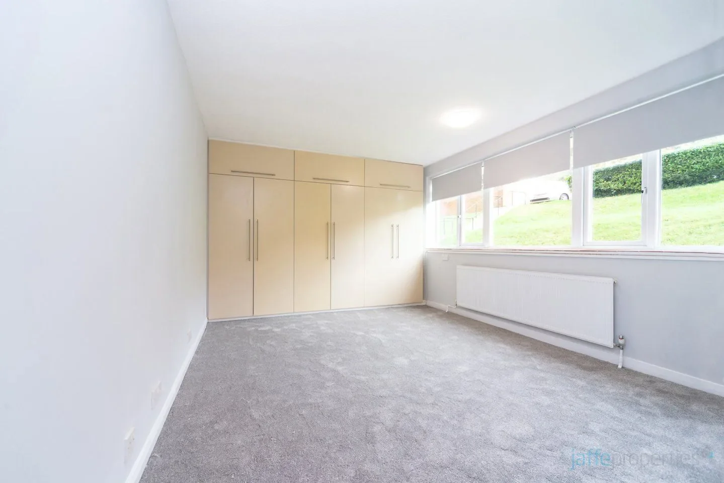 Flat Mountfield Road in Greater London