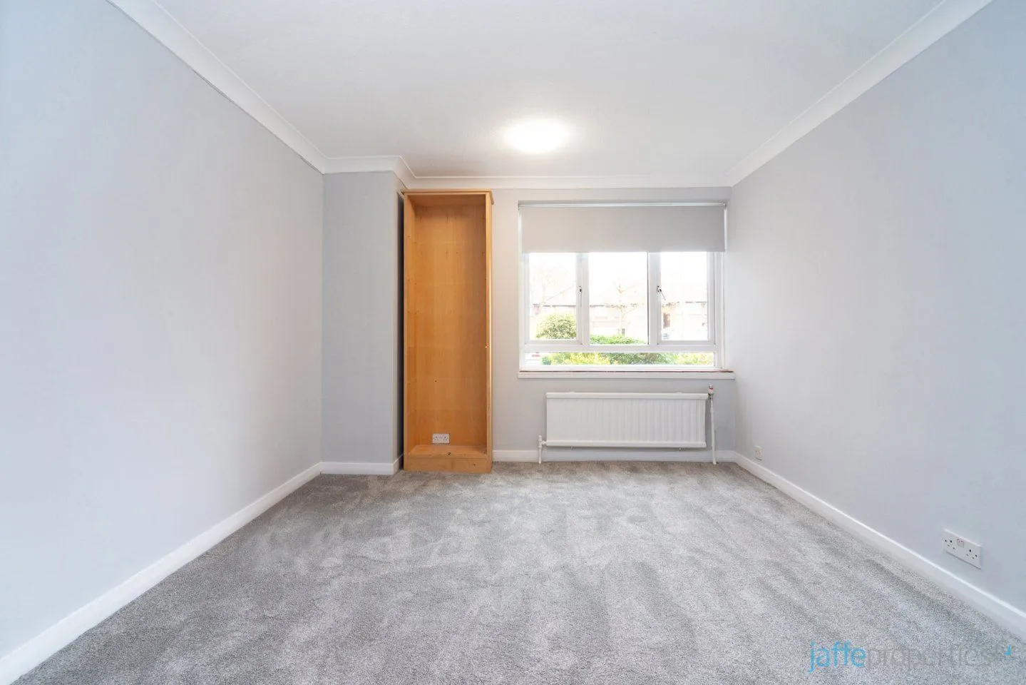 Flat Mountfield Road in Greater London