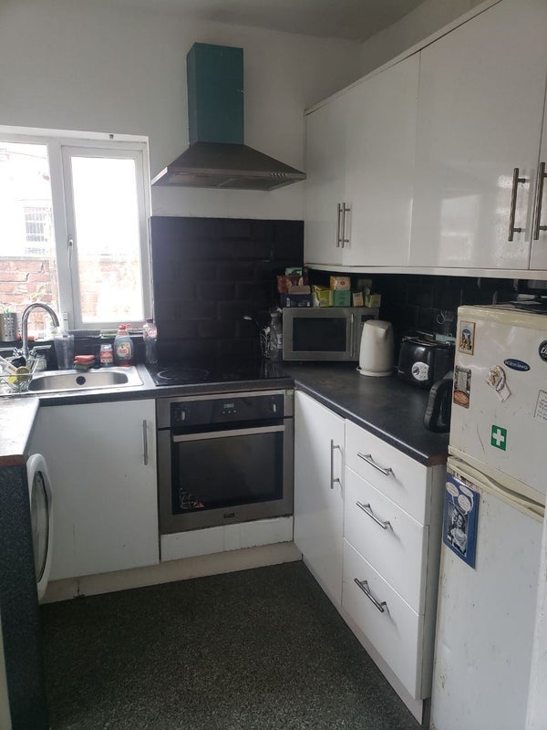 Room Claremont Road in Manchester