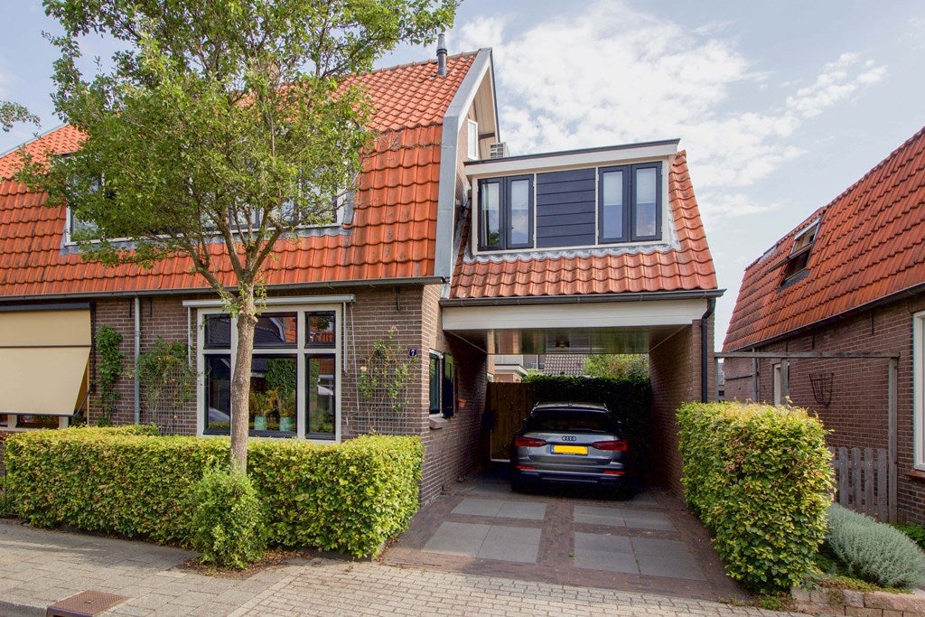 Huis Koningin Emmastraat 7 in Bunschoten-Spakenburg