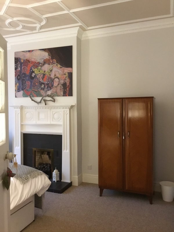Room Fotheringay Road in Glasgow