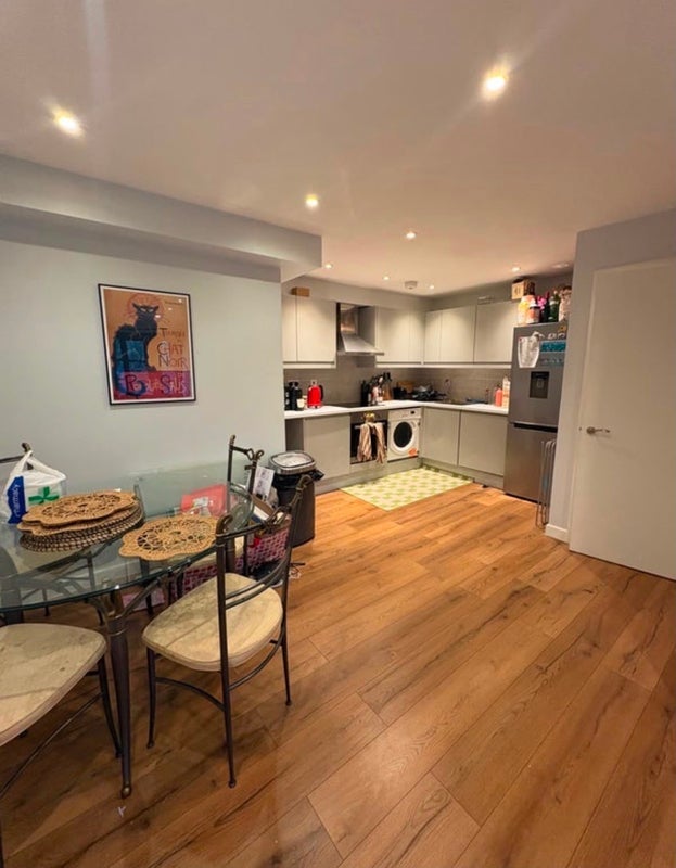 Room Weston Street in Greater London