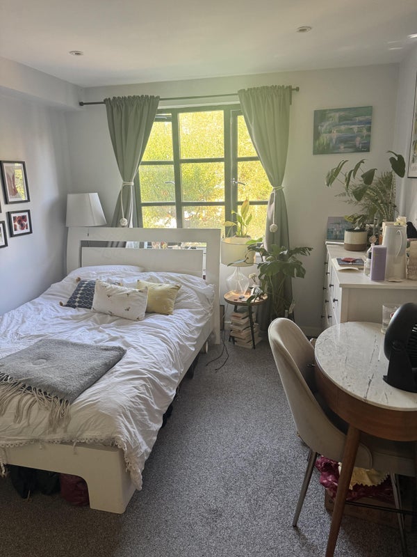 Room Weston Street in Greater London