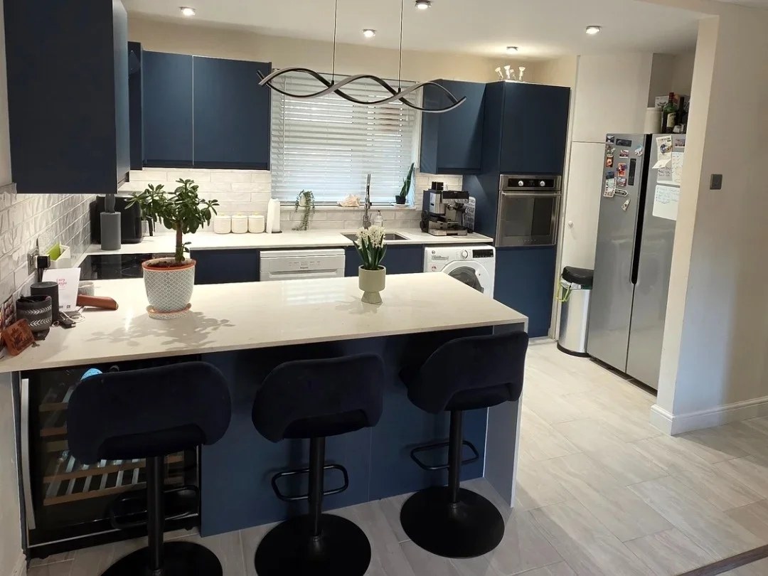 Flat Cropley Street in Greater London