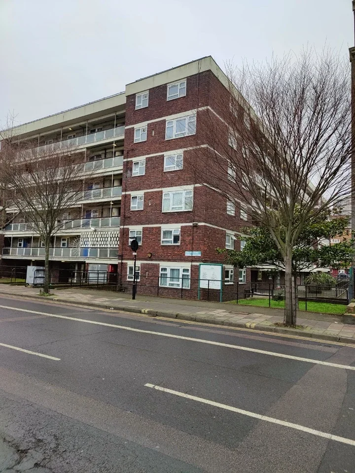 Flat Cropley Street in Greater London