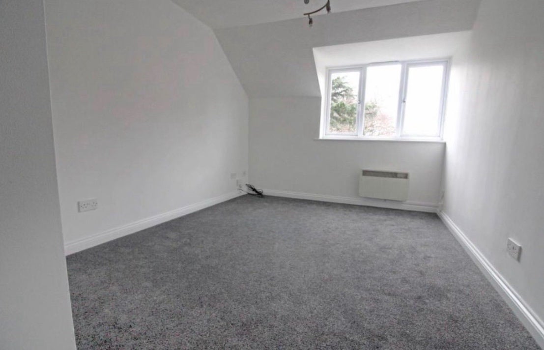 Flat Upton Park in Slough
