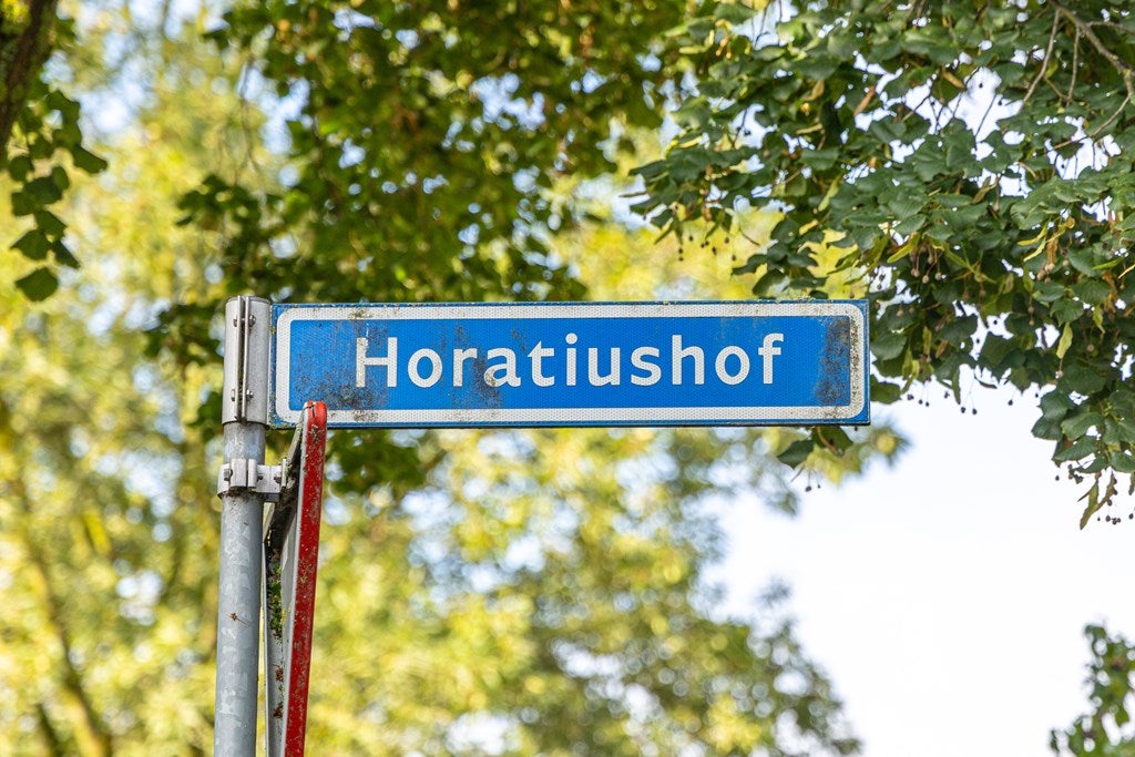 Tussenwoning te koop: Horatiushof 46, Maastricht