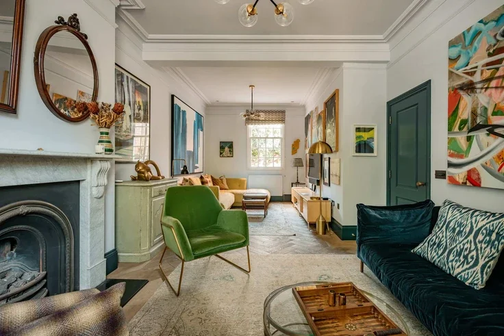 House Harewood Avenue in City of Westminster