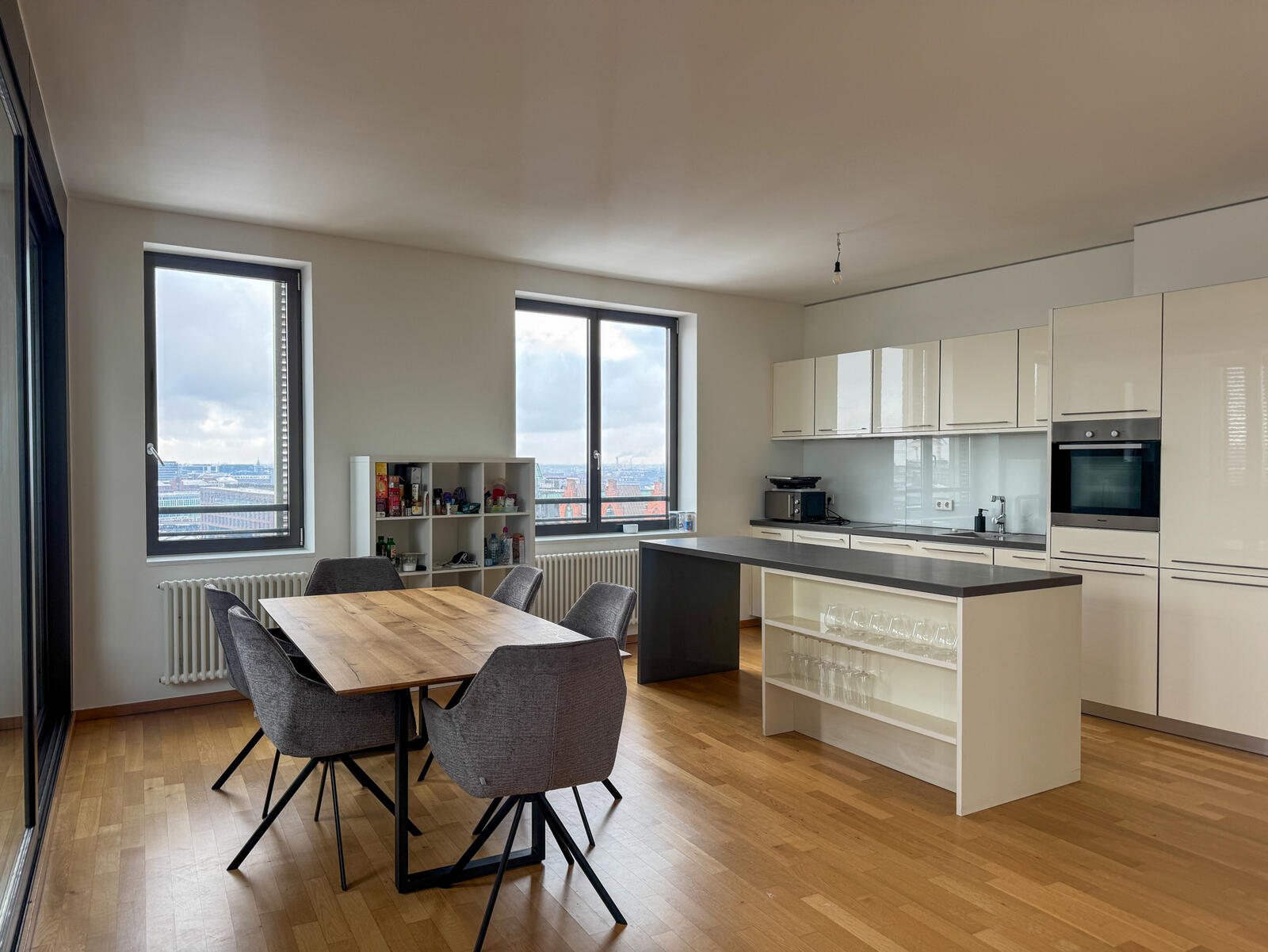 Wohnung Überseeallee in Hamburg
