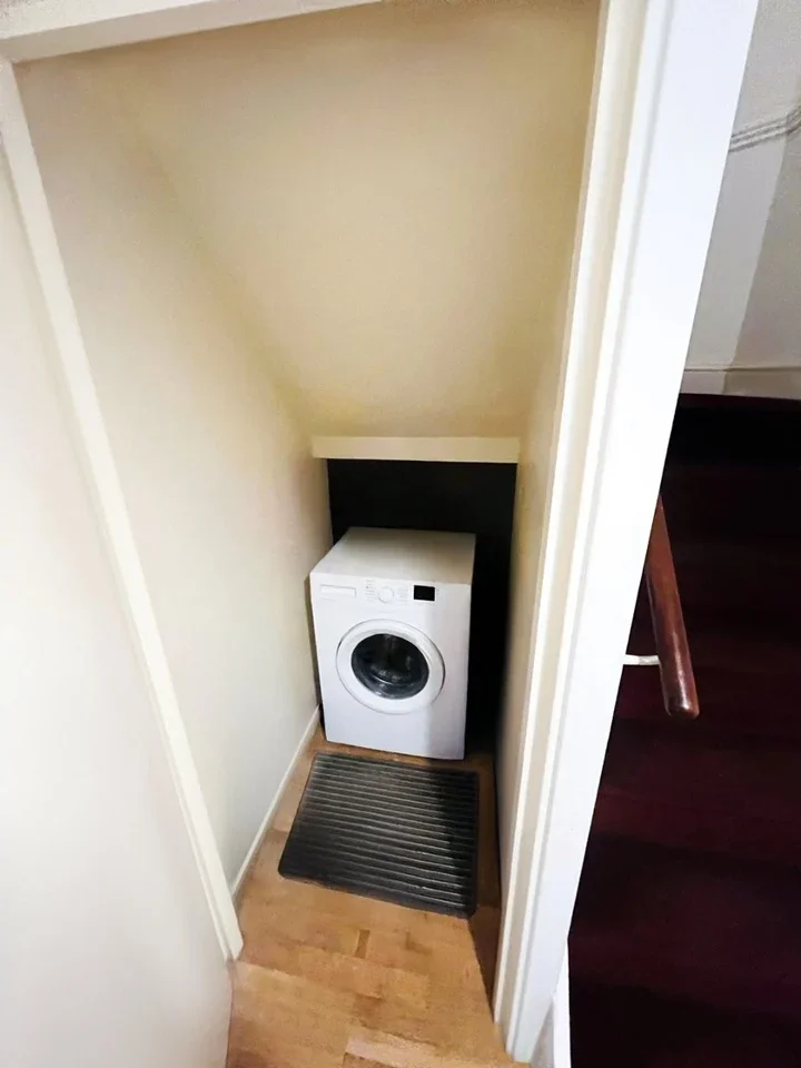 Room Stewarts Road in Greater London