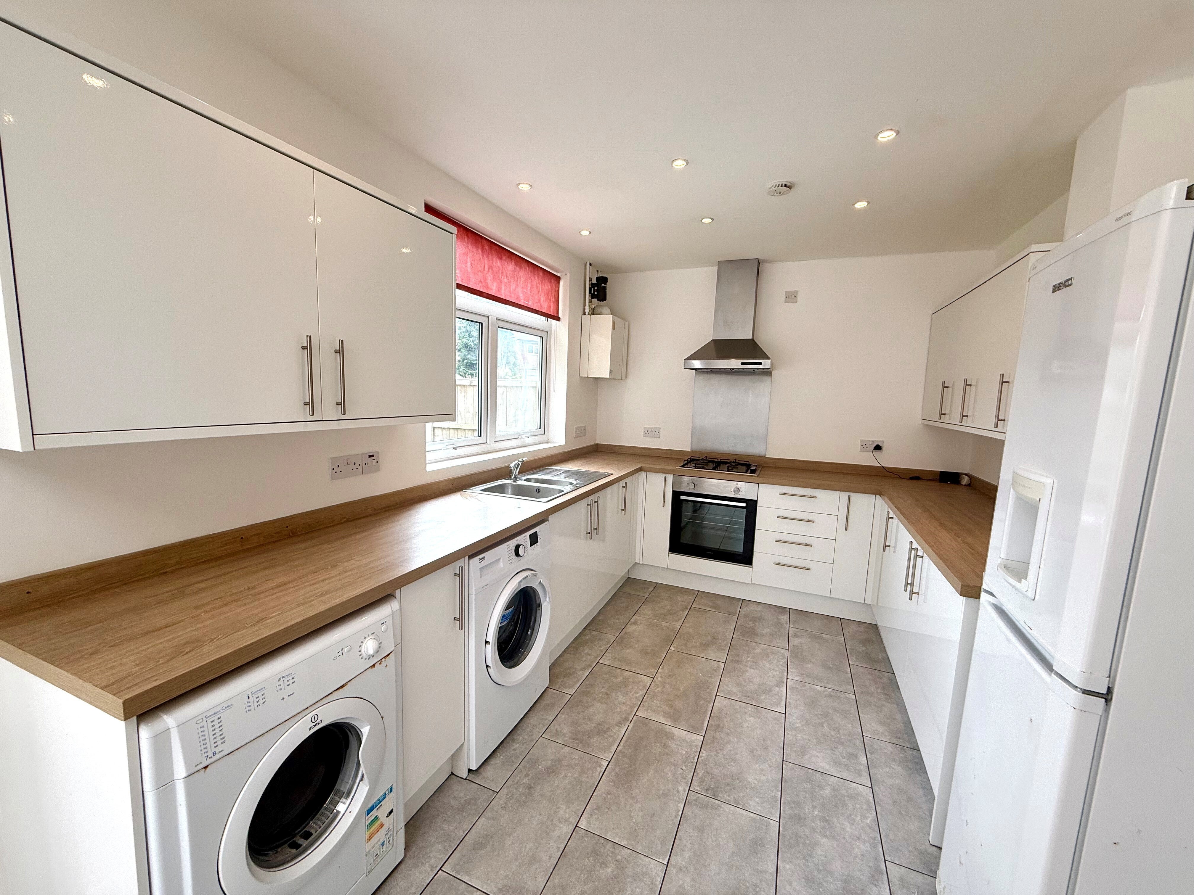 Flat Clarendon Green in Greater London