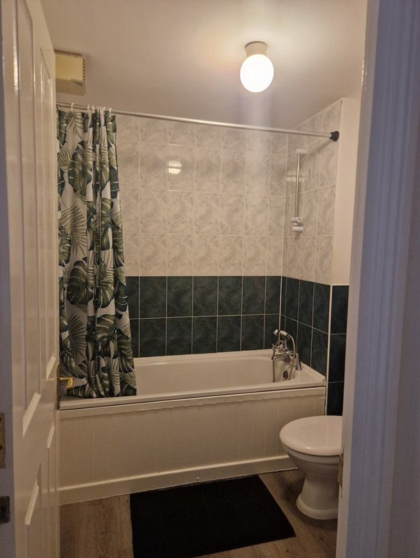 Room Lullingstone Lane in Greater London