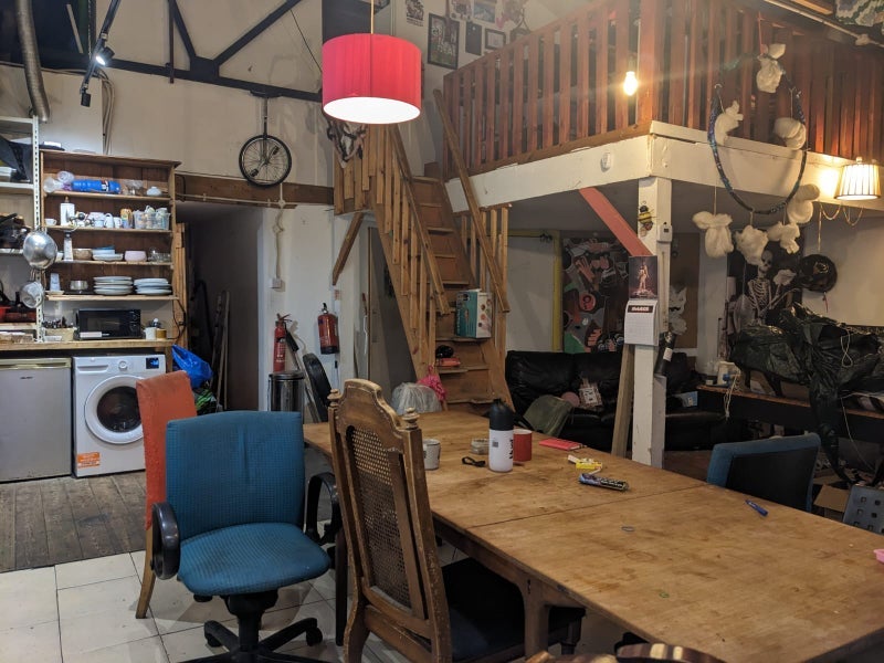 Room Hermitage Road in Greater London