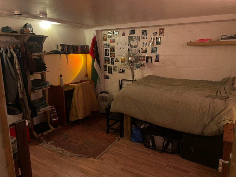 Room Hermitage Road in Greater London