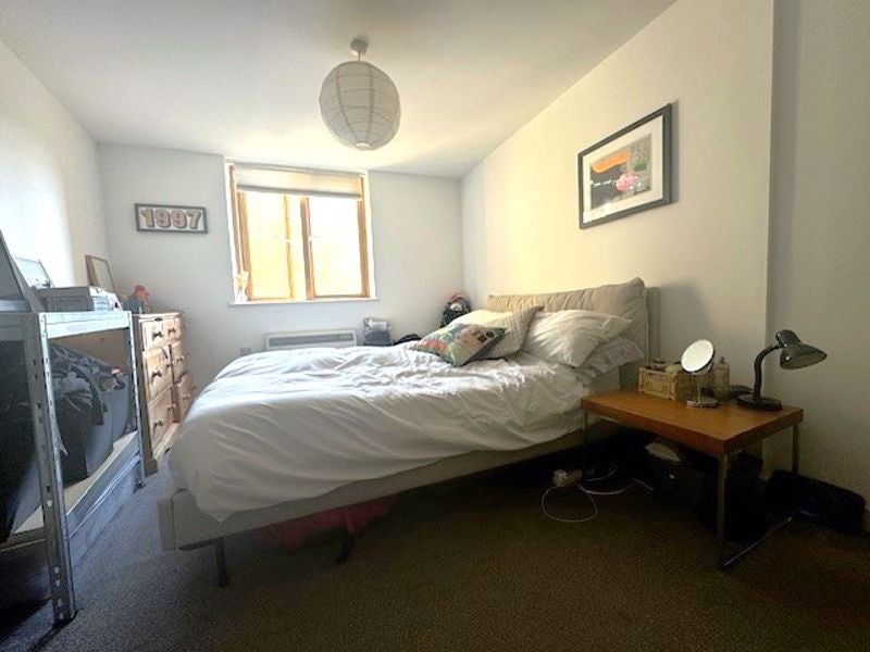 Flat Hendre Road in Greater London