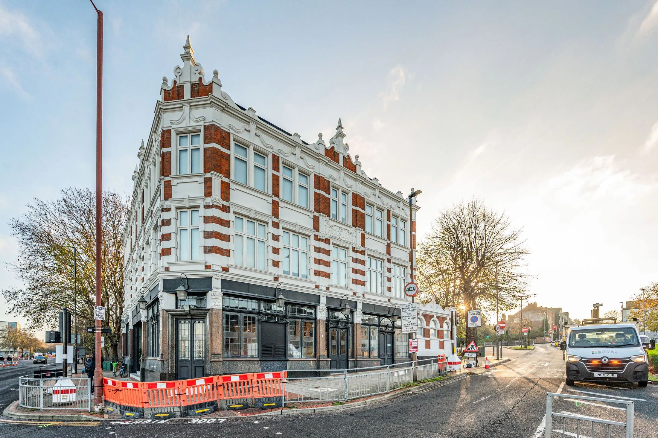 Flat Charlton Church Lane in Greater London